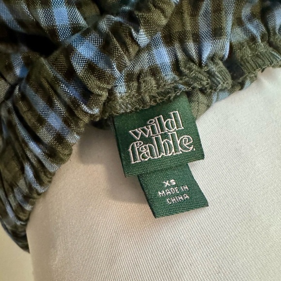 90s-Inspired Plaid Mini Kilt Skirt 💙💚 - Picture 4 of 5